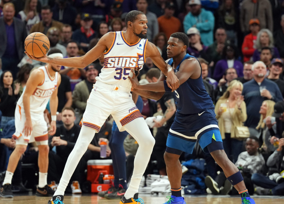 关于里昂迎NBA常规赛关键赛，集结日刷新队史纪录，悬念犹存，临场指挥获称赞的信息-官方授权英雄联盟竞猜